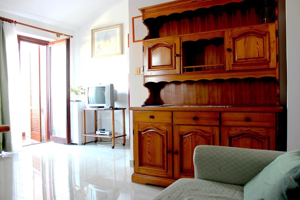 Apartments Cavae Romanae Μεντουλίν Εξωτερικό φωτογραφία