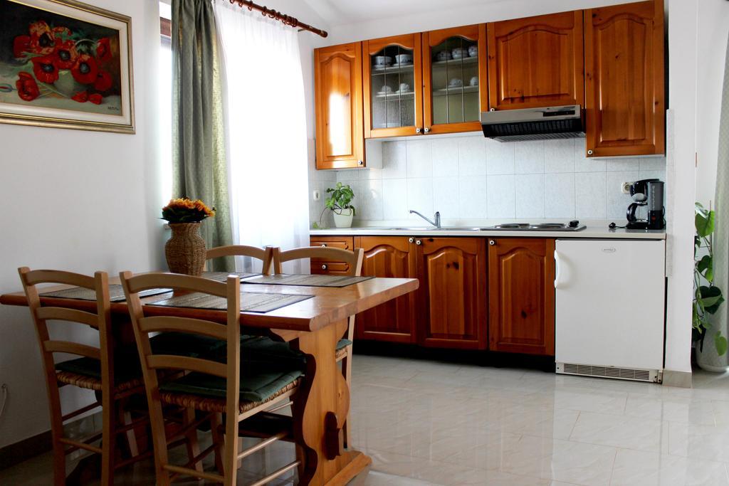 Apartments Cavae Romanae Μεντουλίν Εξωτερικό φωτογραφία