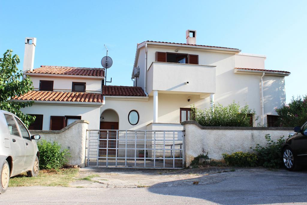 Apartments Cavae Romanae Μεντουλίν Εξωτερικό φωτογραφία